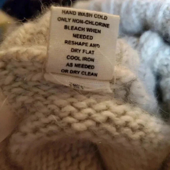 Anthropology turtleneck top with Sleeping On Snow Sweater Floral Wrap Scarf Wool - Picture 7 of 7